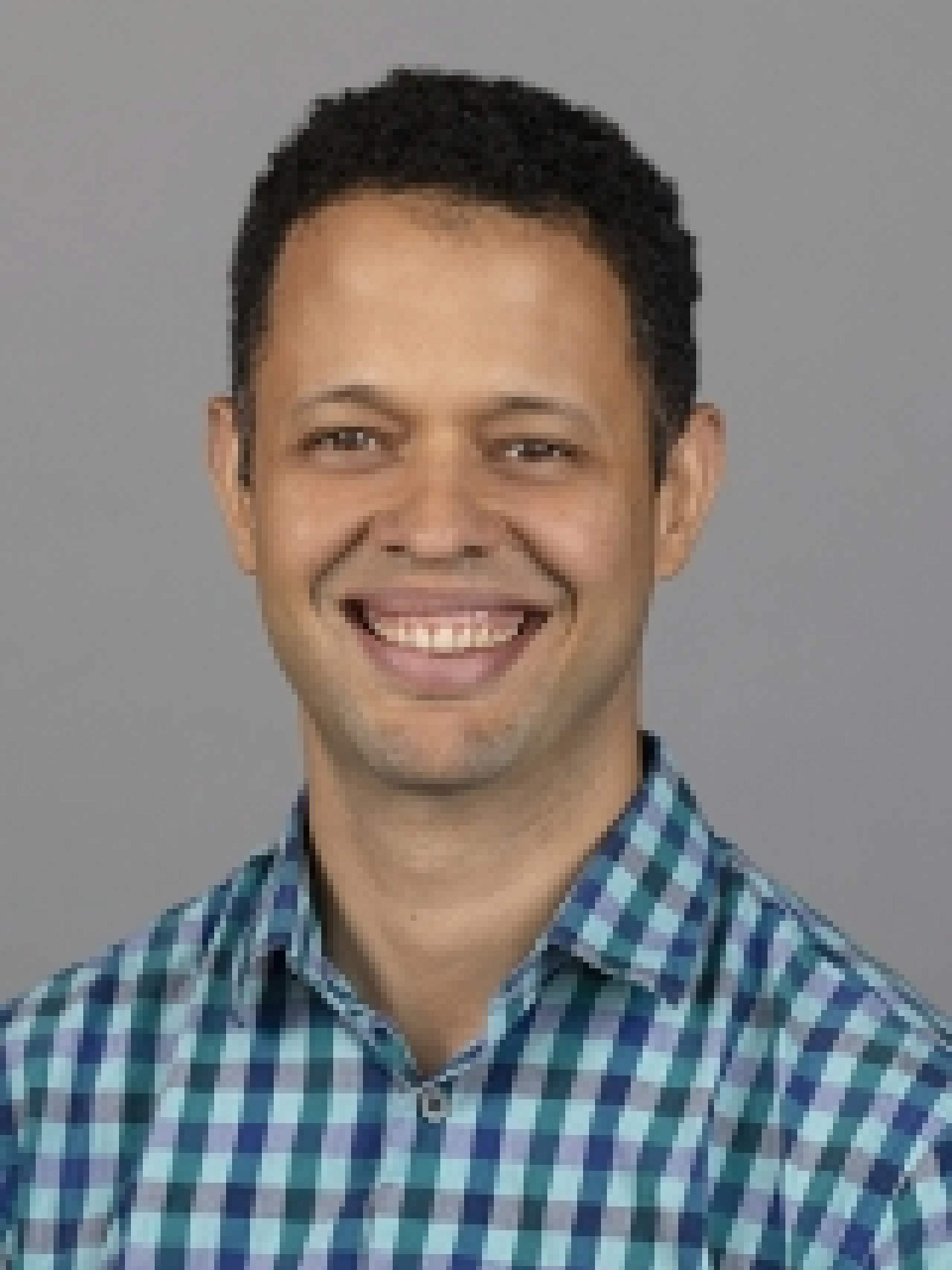 Dr. Guillaume Hoareau