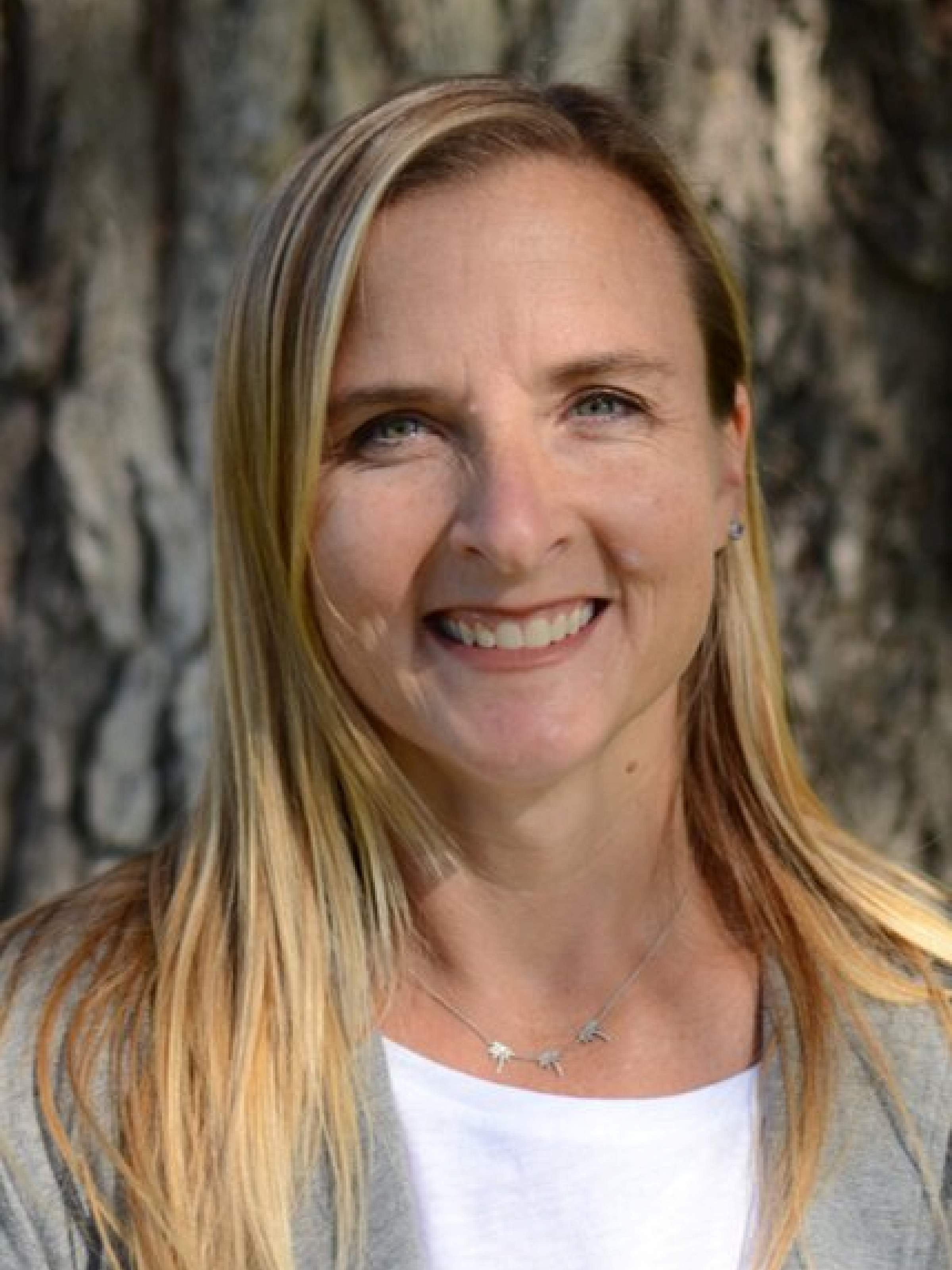 Lisa Lesniewski, MA, PhD