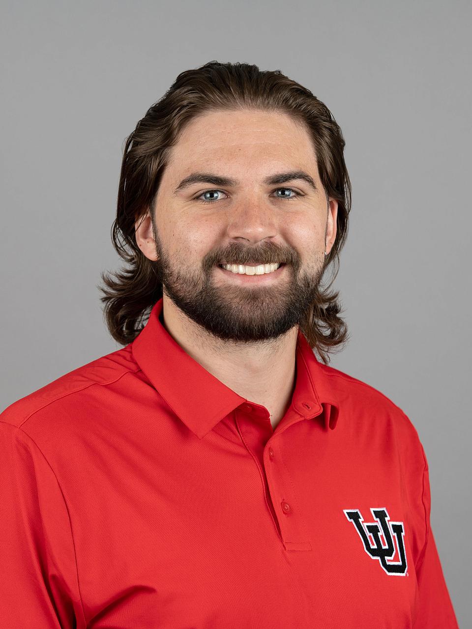 Carter-Headshot
