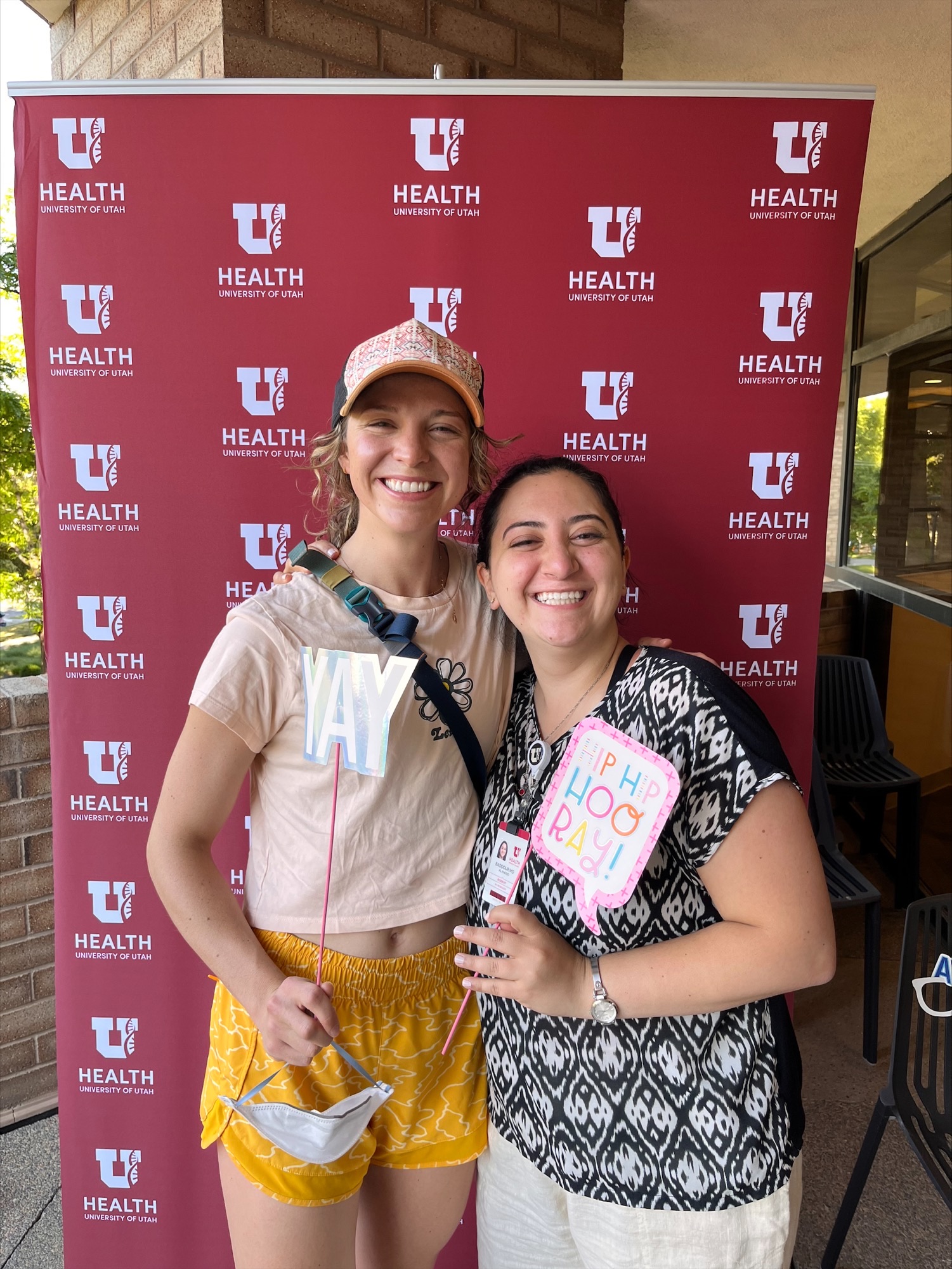 Ally and Samantha at Orientation