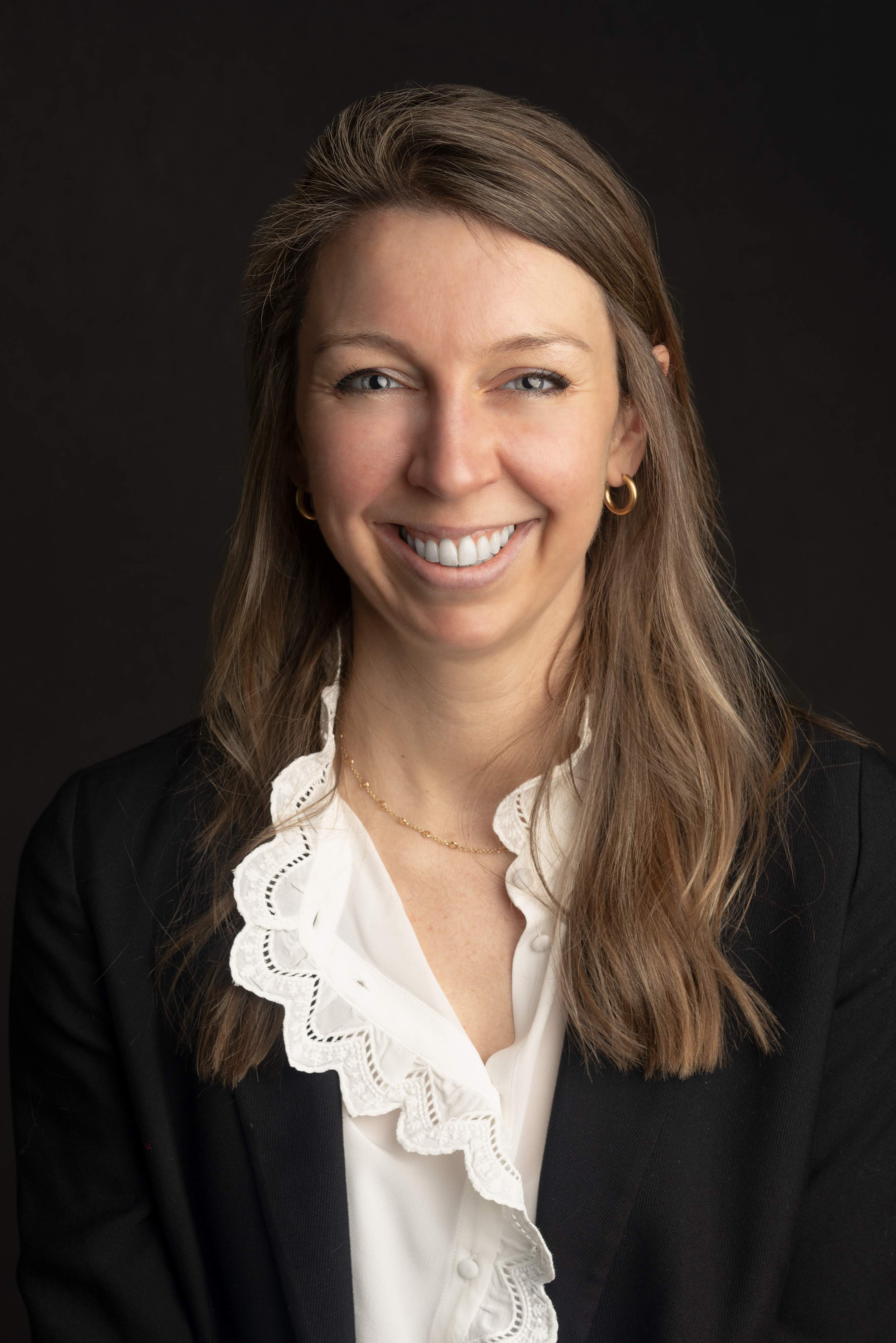Dr Laura Bellaire